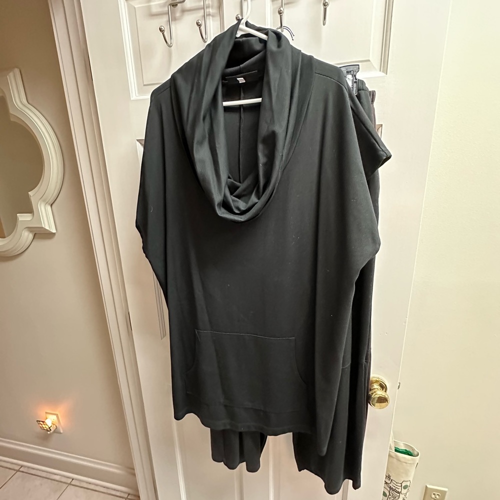 Bryn Walker Cowl Tunic & Bryn Walker Pants 
set is $88    XL  black